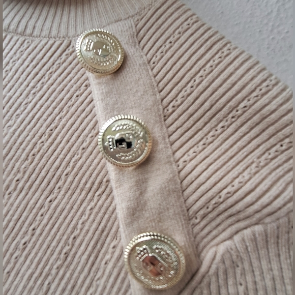Bebe Beige Mock Neck Rib Knit Long Sleeve Buttons Women's Sweater Size L - Picture 3 of 10